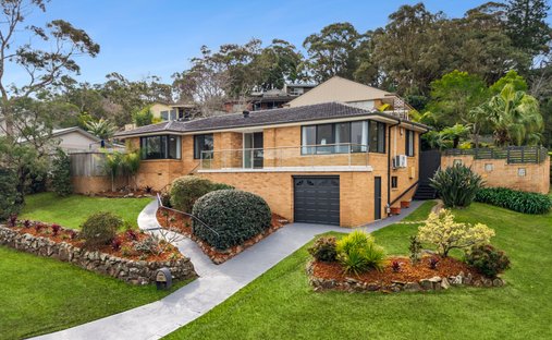 House in Warriewood, New South Wales, Australia 1