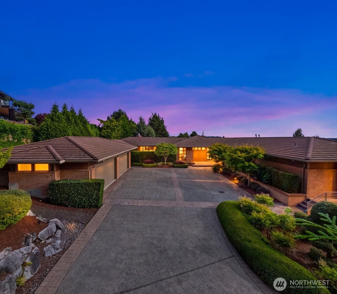 House in Bellevue, Washington, United States 3 - 18709728