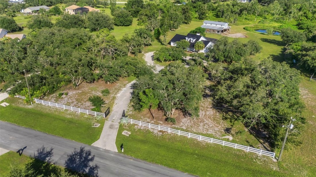 House in Myakka City, Florida, United States 5 - 18710085