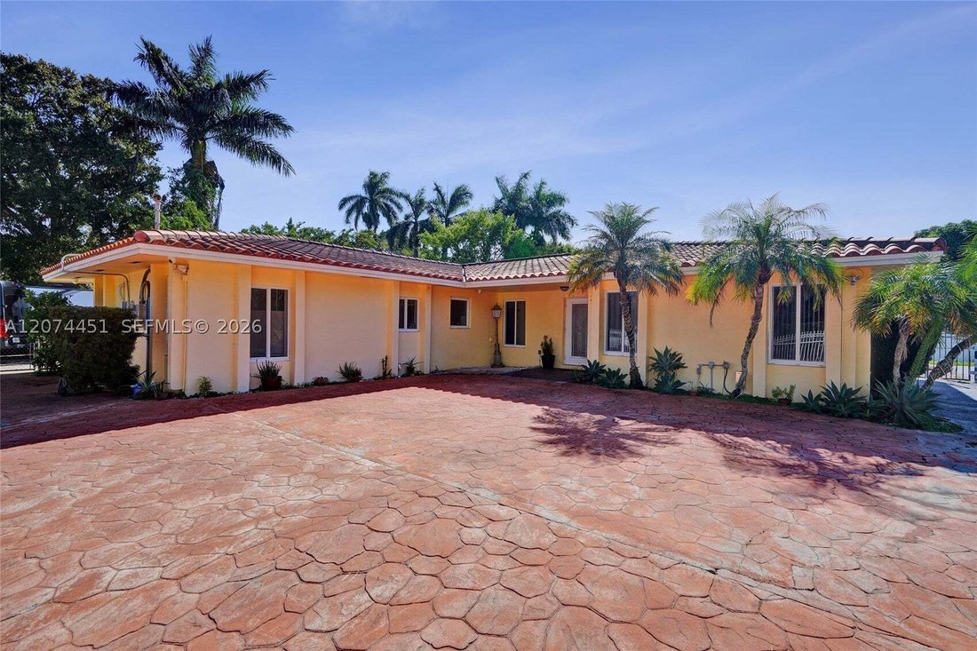 House in Miami, Florida, United States 1 - 18706052