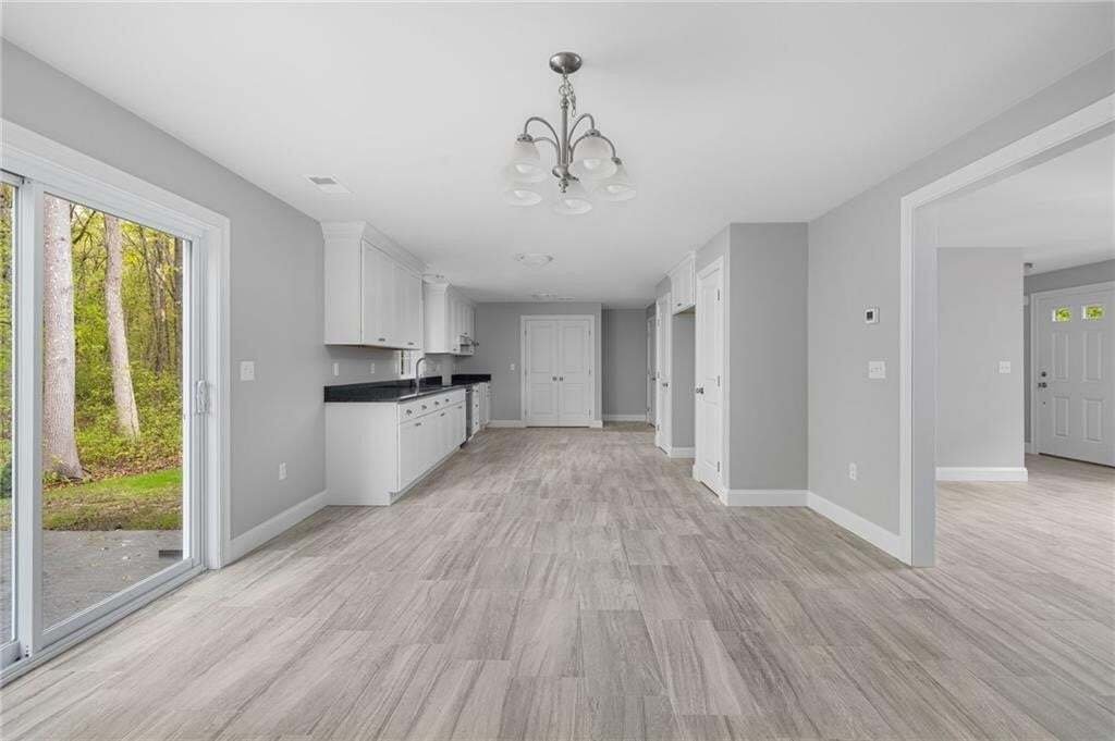 House in Warwick, Rhode Island, United States 3 - 18703338