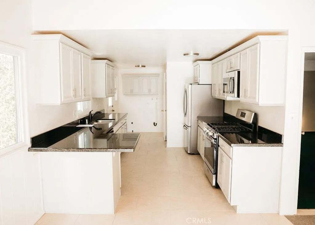 Manhattan Beach, California, United States 5 - 18705865