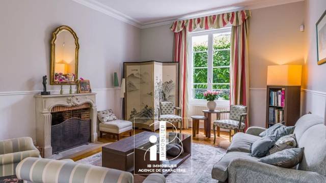 House in Fontainebleau, Ile-de-France, France 4 - 16327505