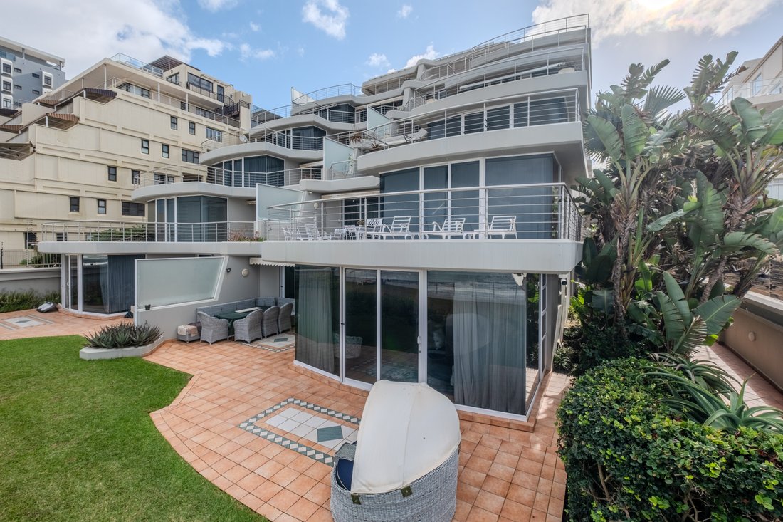 Apartment in La Lucia, KwaZulu-Natal, South Africa 2 - 18704615