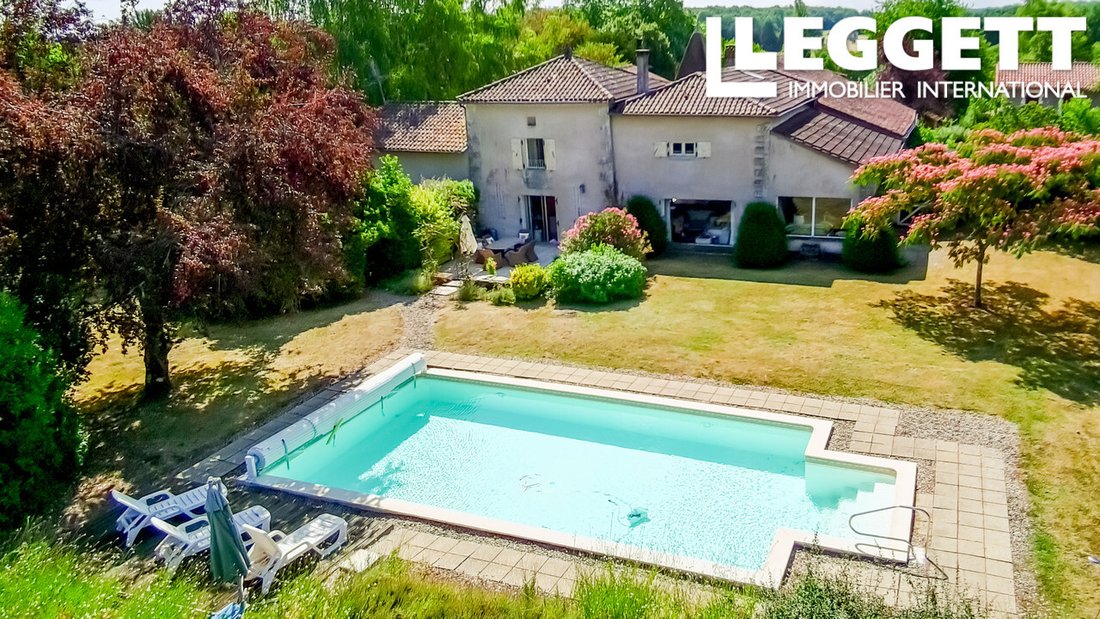 House in La Chapelle-Gresignac, Nouvelle-Aquitaine, France 1 - 16039856