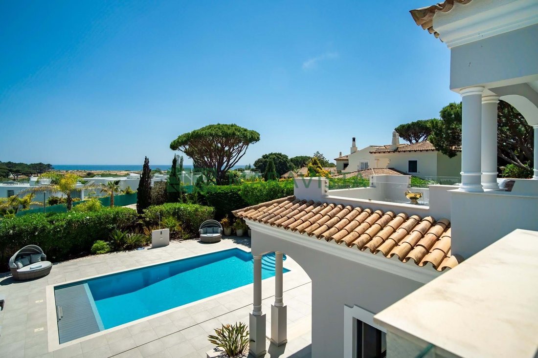 Villa in Vale do Lobo, Almancil, Portugal 3 - 18704714