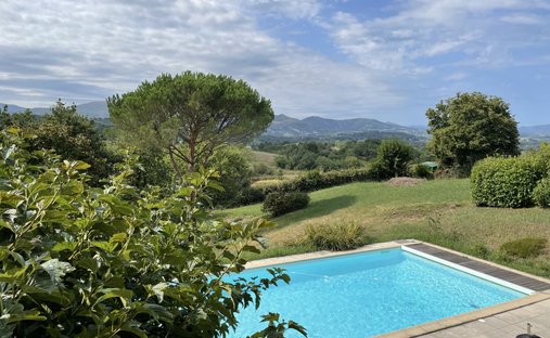 House in Cambo-les-Bains, Nouvelle-Aquitaine, France 1