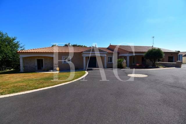 Villa in Noirmoutier Centre, Noirmoutier-en-l'Île, France 2 - 15622453