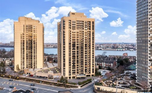 Condo in Fort Lee, New Jersey, United States 1