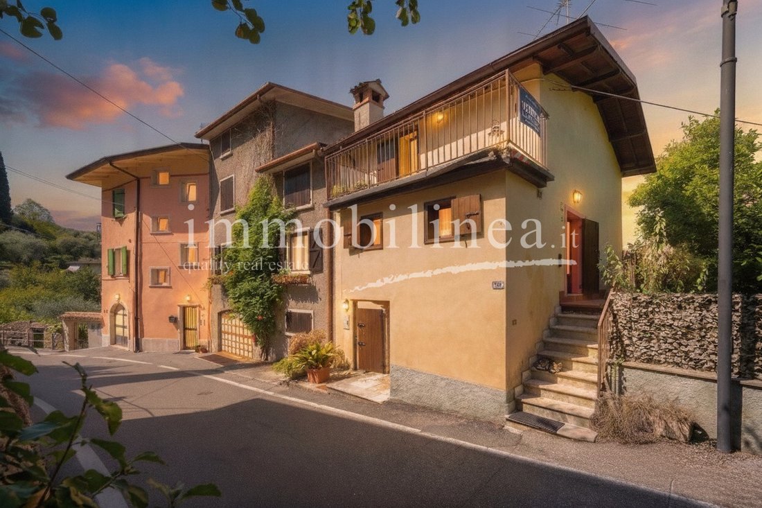 Country House in Torri del Benaco, Veneto, Italy 3 - 18701481