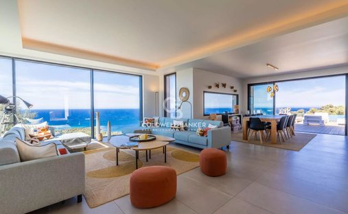 Villa in Corbara, Corsica, France 1