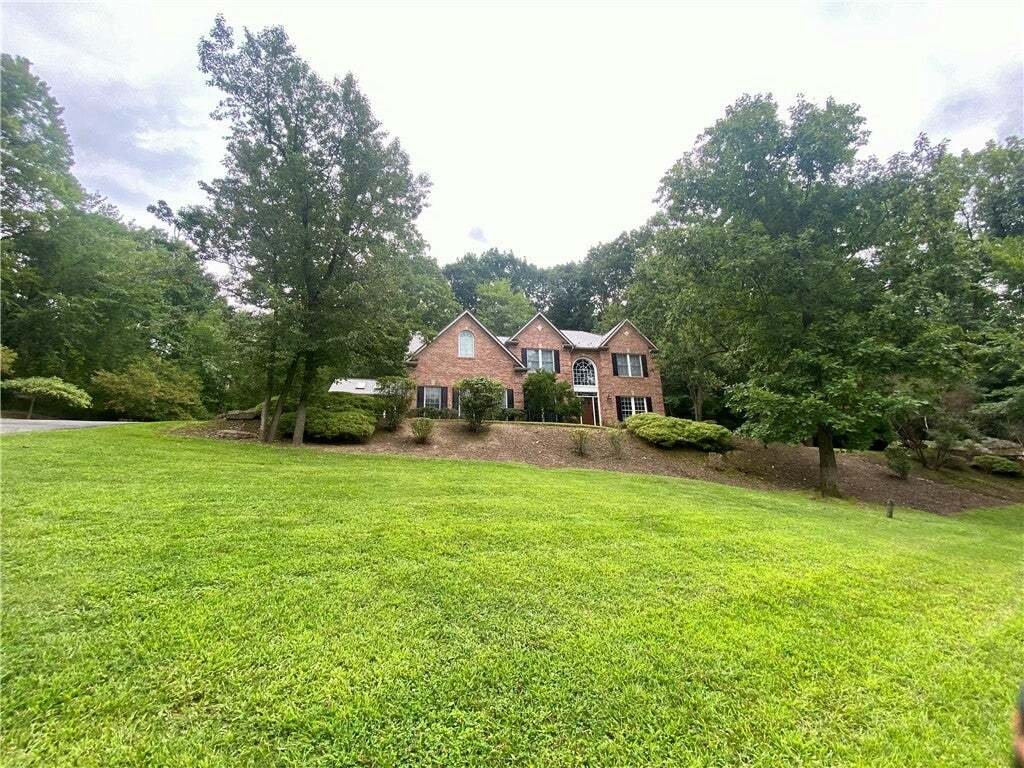 House in Economy, Pennsylvania, United States 2 - 18712946