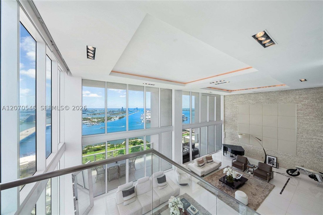 Condo in Miami, Florida, United States 1 - 18703127