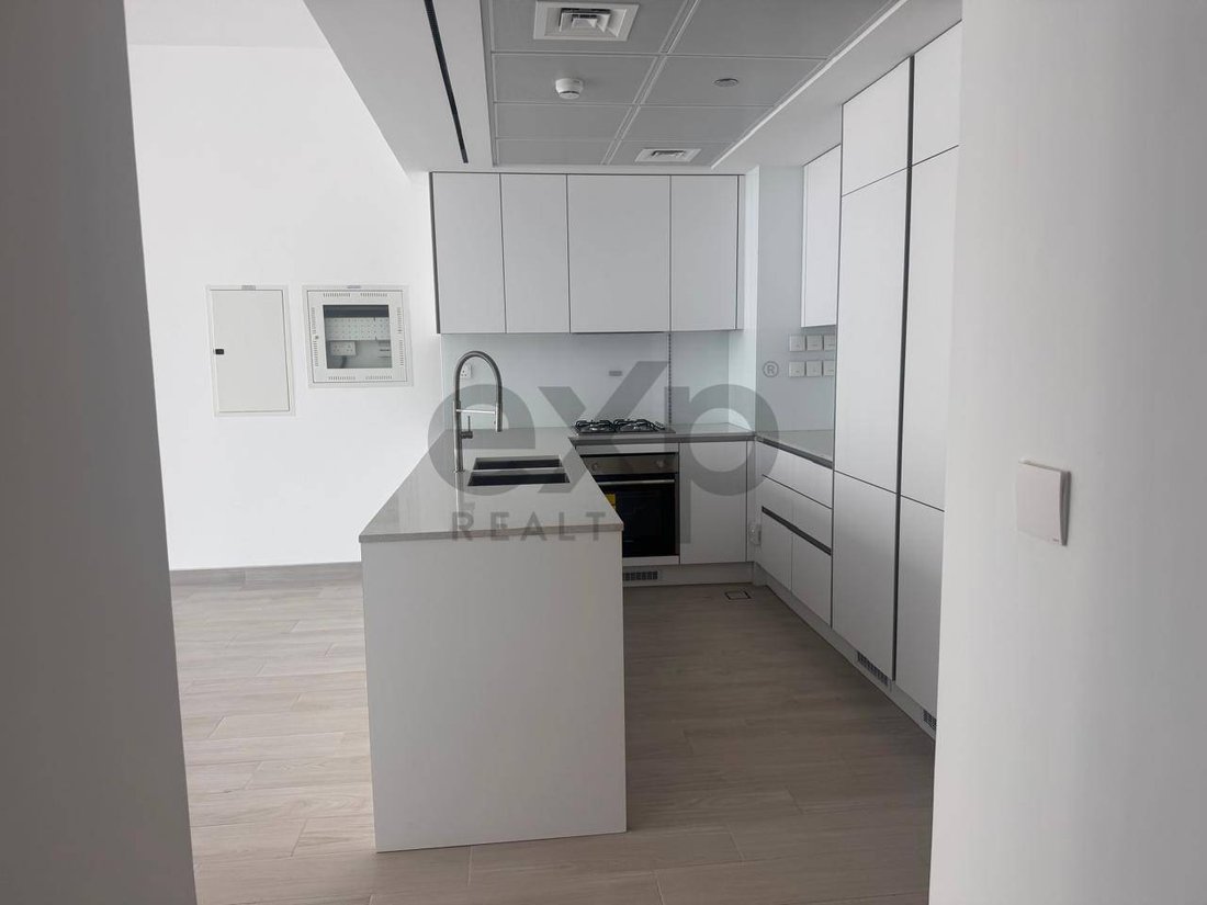 Apartment in JVC / Jumeirah Village Circle, Dubai, United Arab Emirates 2 - 18703393