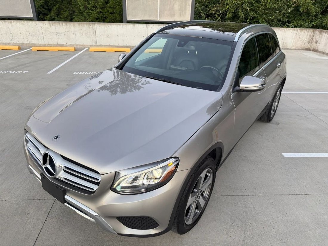 Suv in Bellevue, WA, United States 5 - 18713511