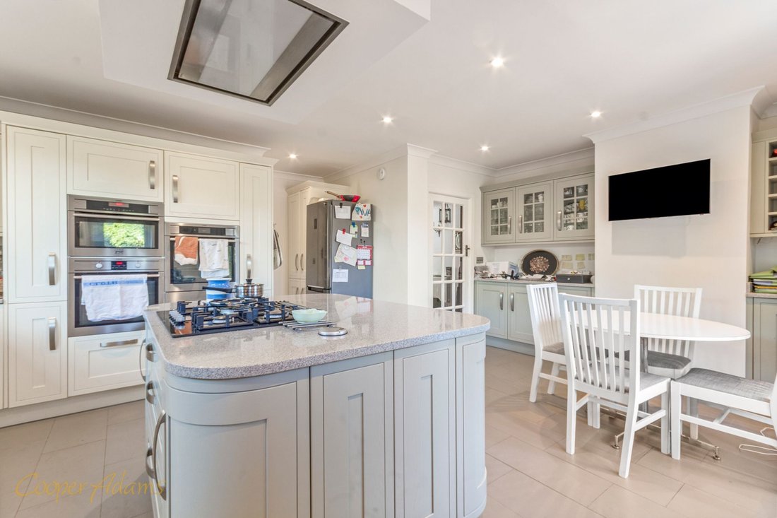 House in Angmering, England 5 - 18703082