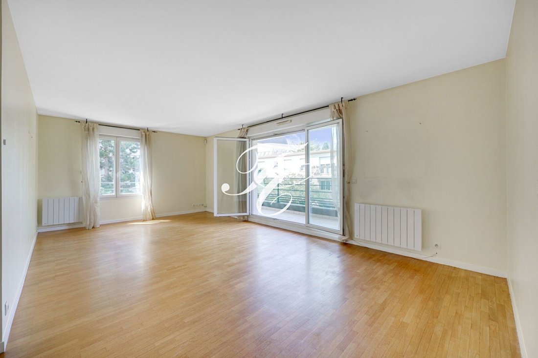Apartment in Saint-Cloud, Ile-de-France, France 3 - 18704421