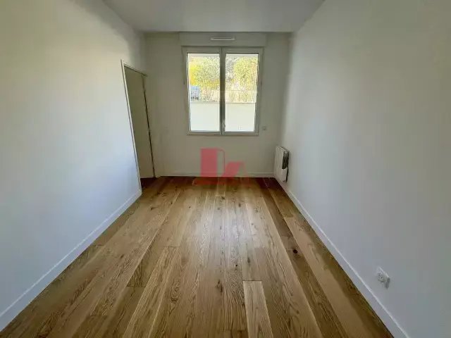 Apartamento en Espaces Jeunes, Issy-les-Moulineaux, Francia 4 - 16329043