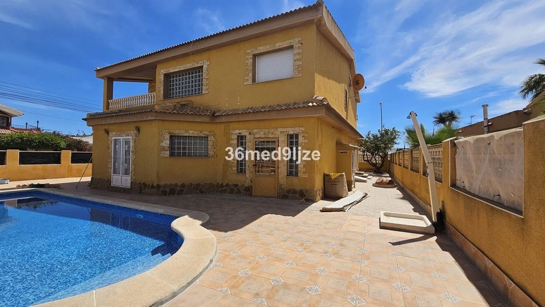 Villa in Los Alcazares, Región de Murcia, Spain 4 - 18714539