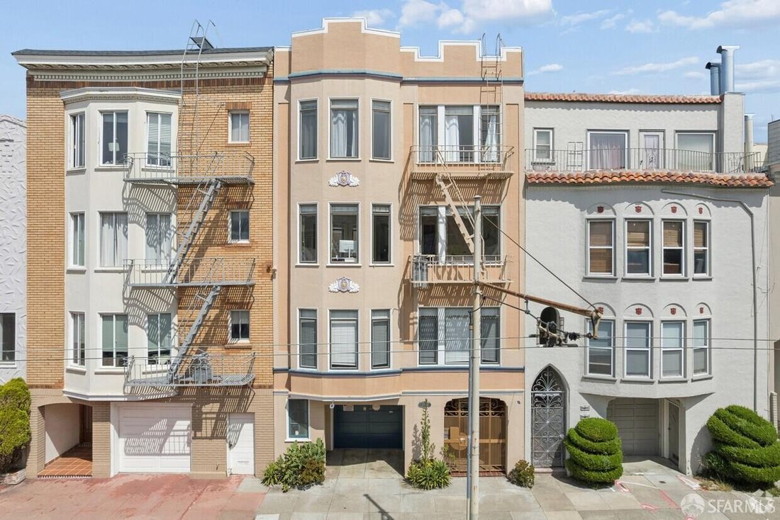 San Francisco, California, United States 1 - 18703245