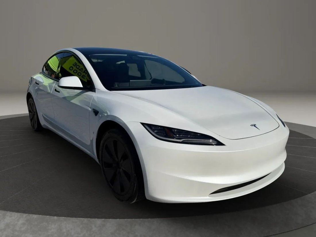 Sedan in Las Vegas, NV, United States 4 - 18713472