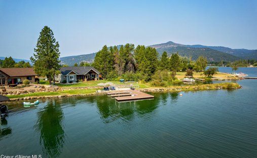 House in Sagle, Idaho, United States 1