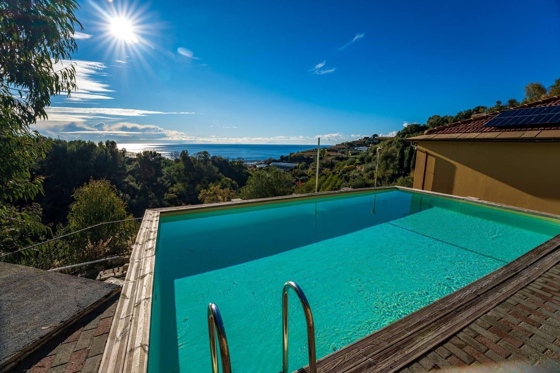 Villa in Cipressa, Liguria, Italy 5 - 18703676