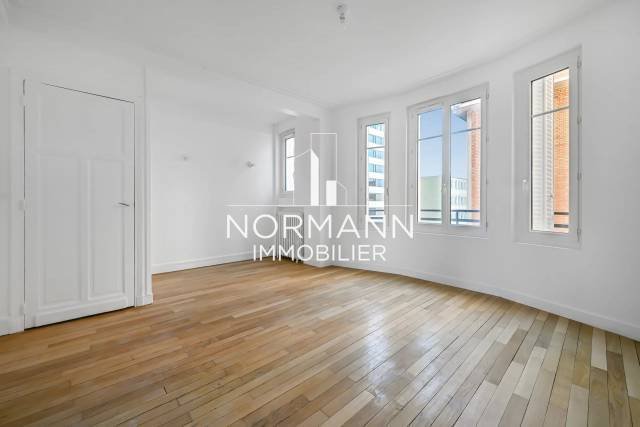 Apartment in Puteaux, Ile-de-France, France 2 - 15869418