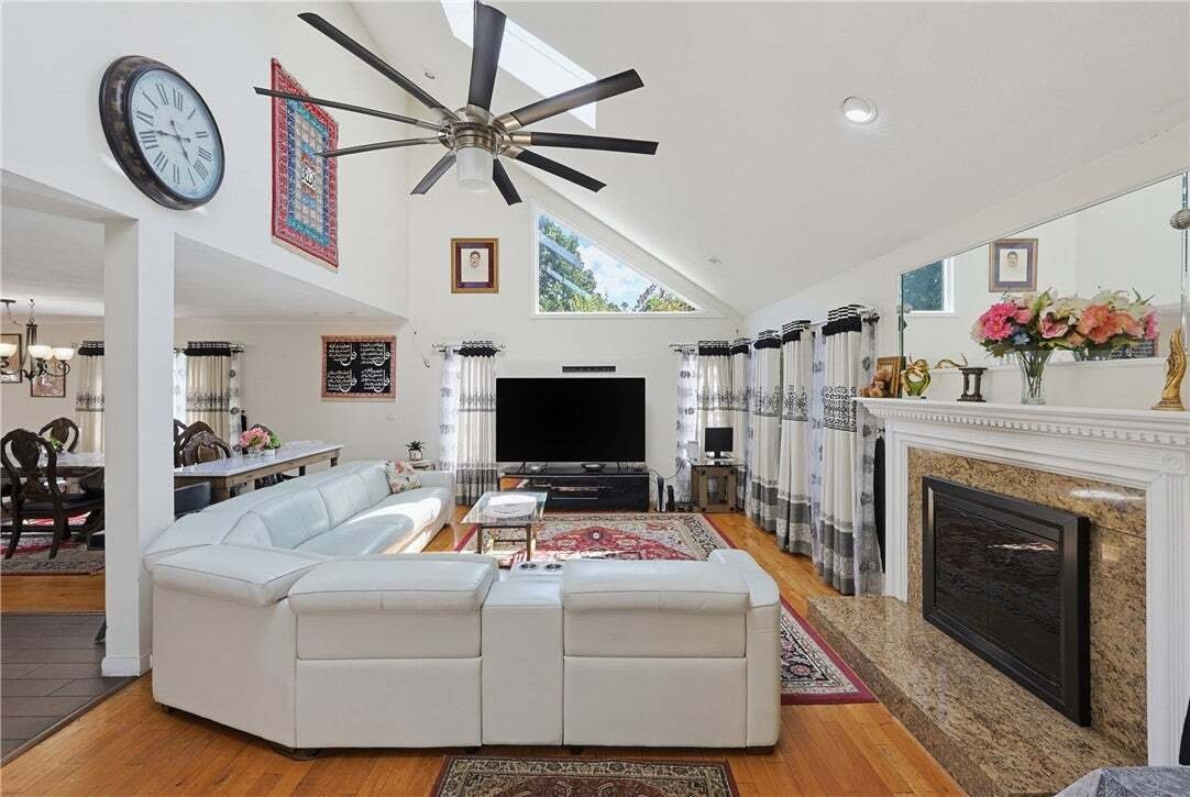 House in Johnston, Rhode Island, United States 5 - 18711236