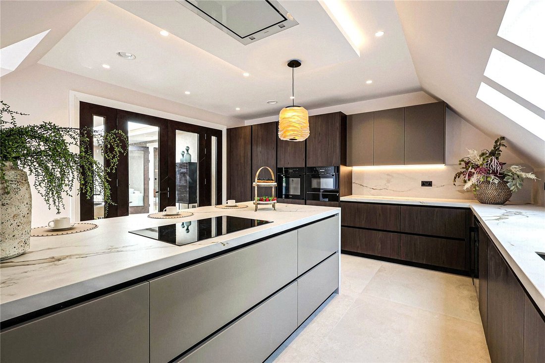 Apartment in Ducks Hill, Hillingdon, England 1 - 18710342