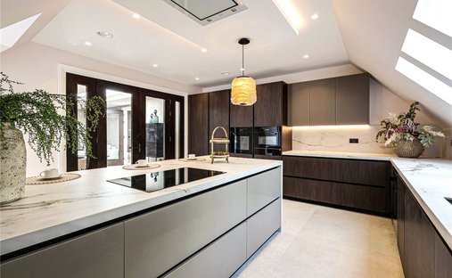 Apartment in Ducks Hill, Hillingdon, England 1