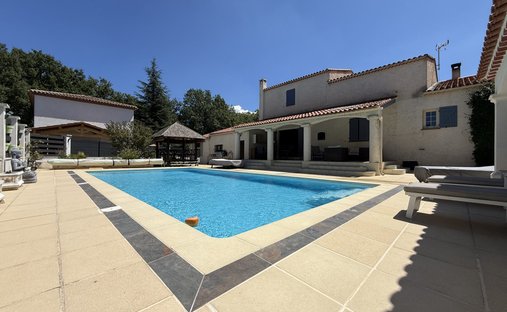 Villa a Forcalqueiret, Provenza-Alpi-Costa Azzurra, Francia 1