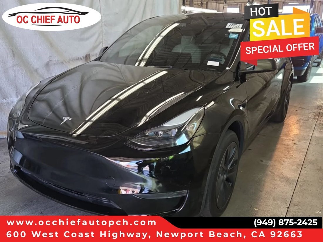 Suv in Newport Beach, CA, United States 1 - 18710553