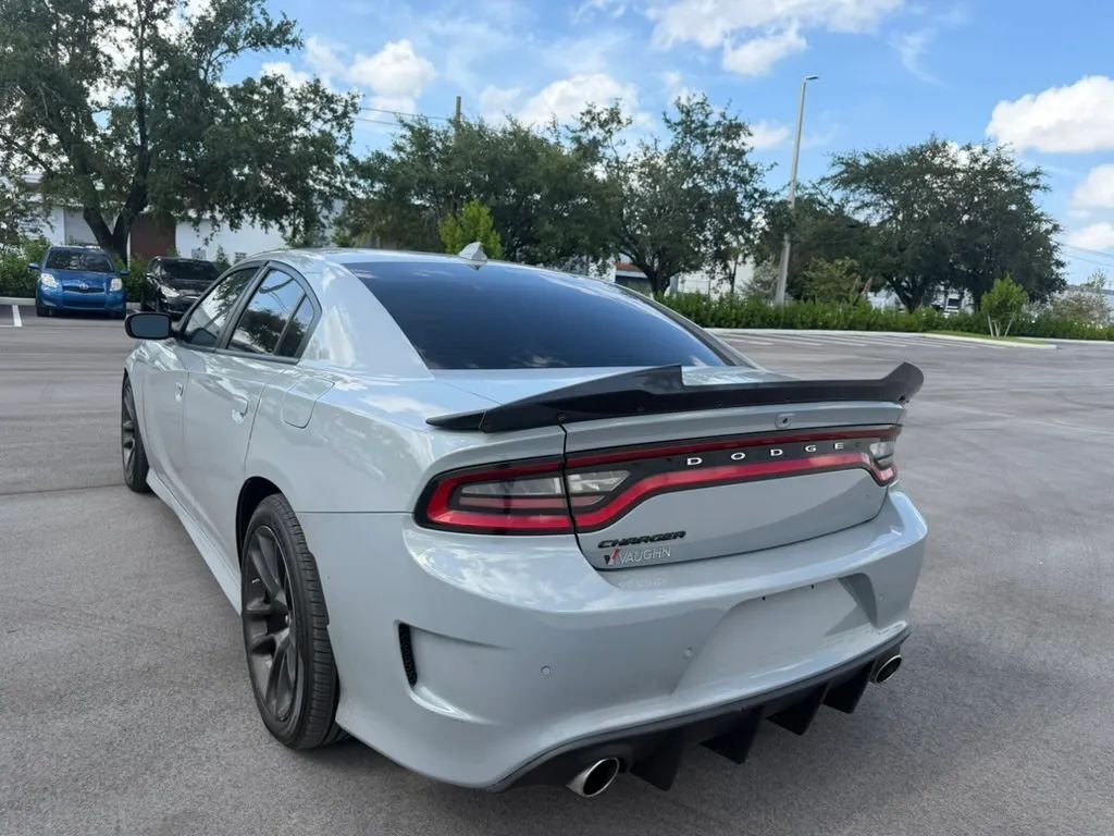 Sedan in Miami, FL, United States 3 - 18707799