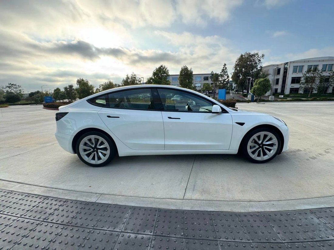 Sedan in Riverside, CA, United States 4 - 18710459