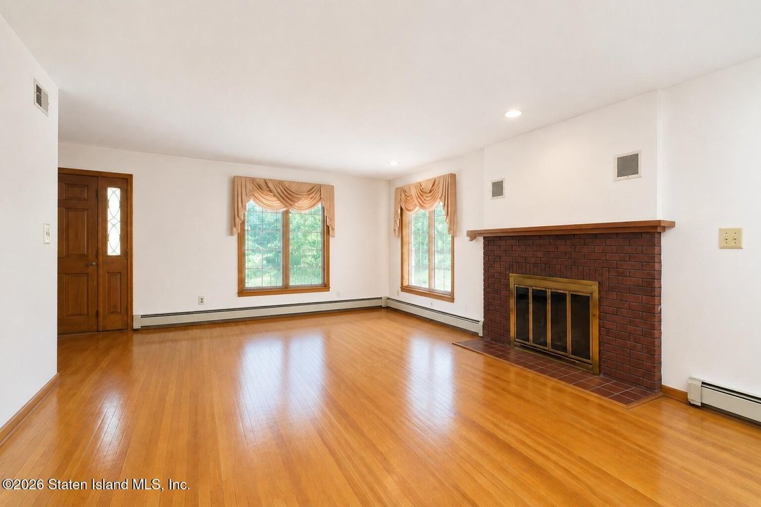 House in New York, New York, United States 4 - 18704957