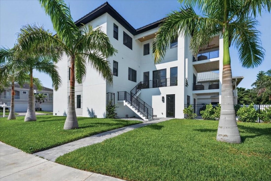 House in Madeira Beach, Florida, United States 1 - 18705576