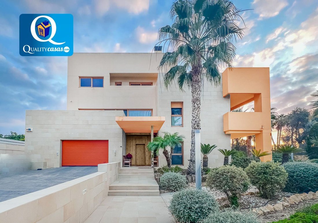 Villa in Alicante, Valencian Community, Spain 2 - 18707040