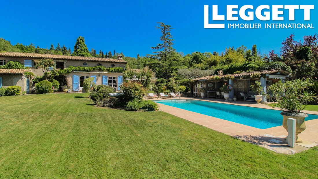 Villa in Châteauneuf-Grasse, Provence-Alpes-Côte d'Azur, France 1 - 18469656