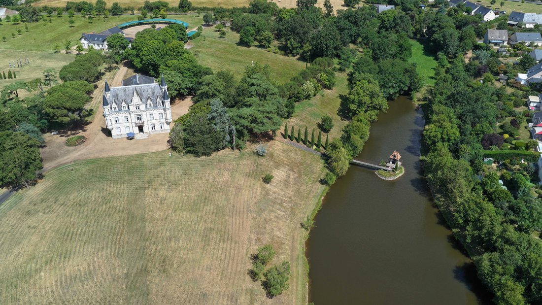 Castle in Ingrandes-le-Fresne-sur-Loire, Pays de la Loire, France 3 - 18707017
