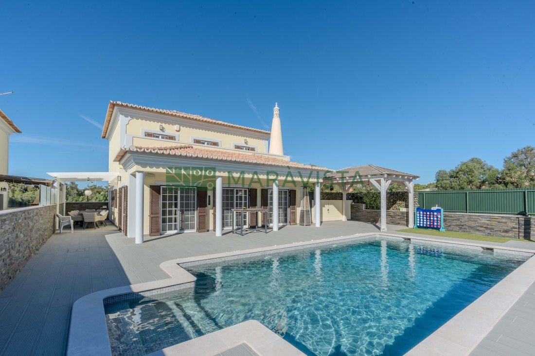Townhouse in Loule (Sao Clemente), Algarve, Portugal 1 - 18704721