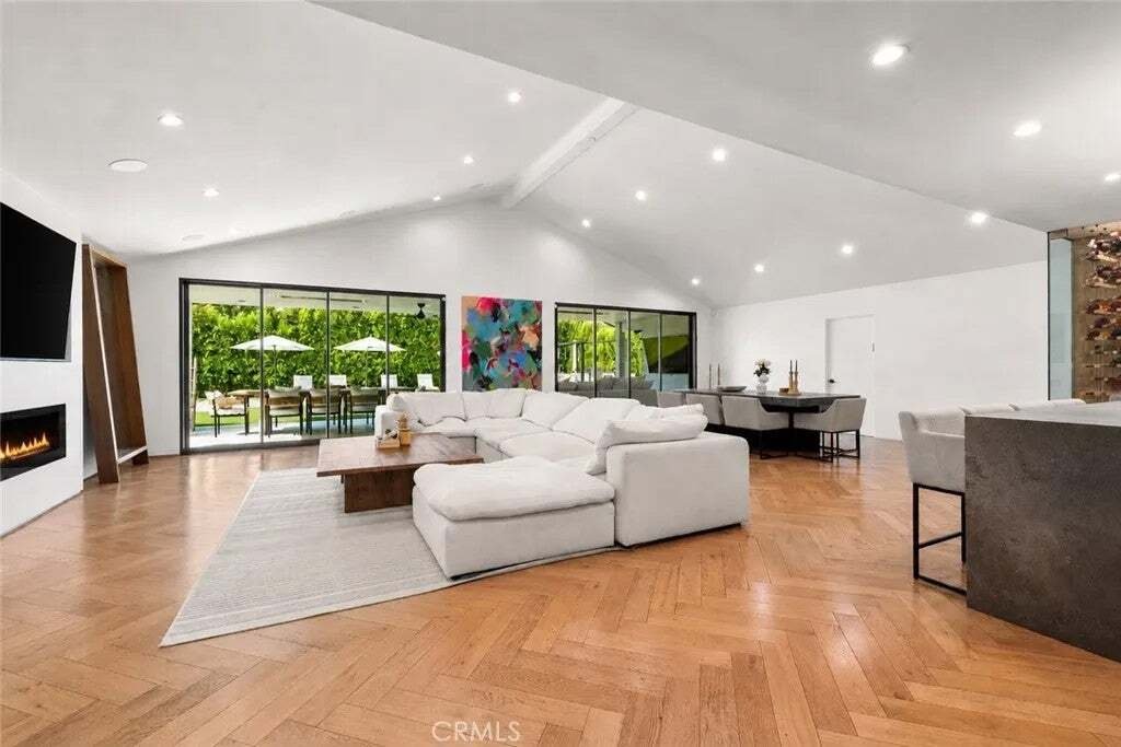 House in Los Angeles, California, United States 3 - 18703172