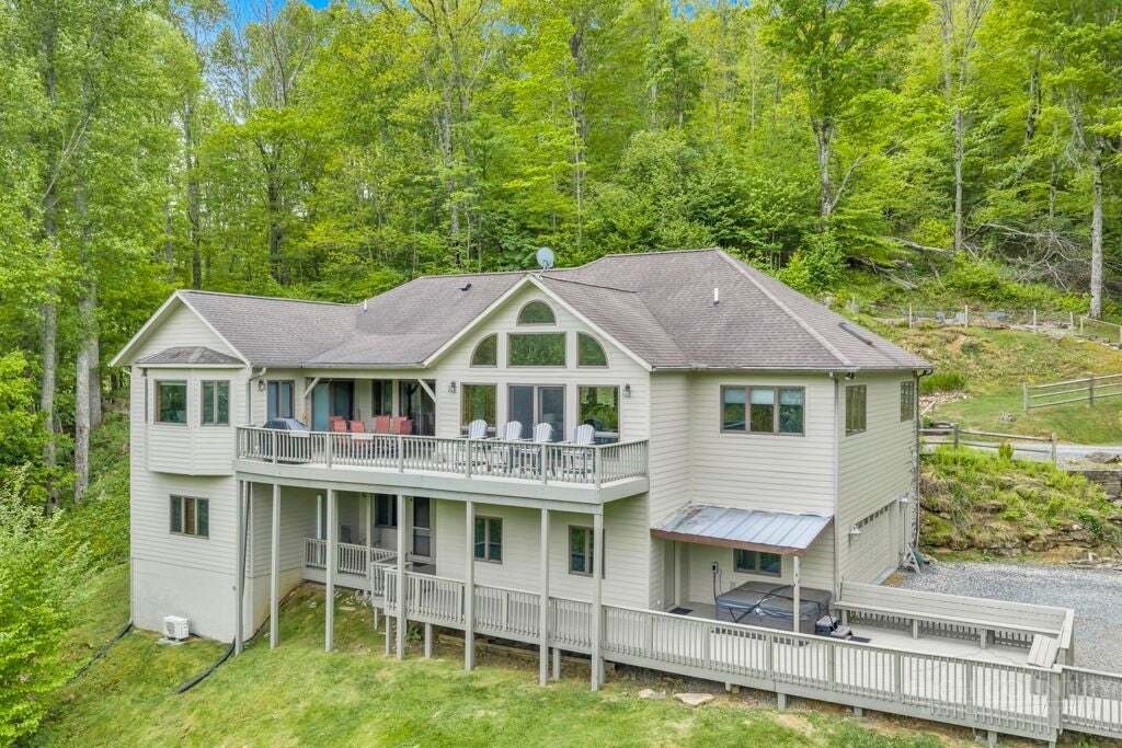 House in Banner Elk, North Carolina, United States 2 - 18702796