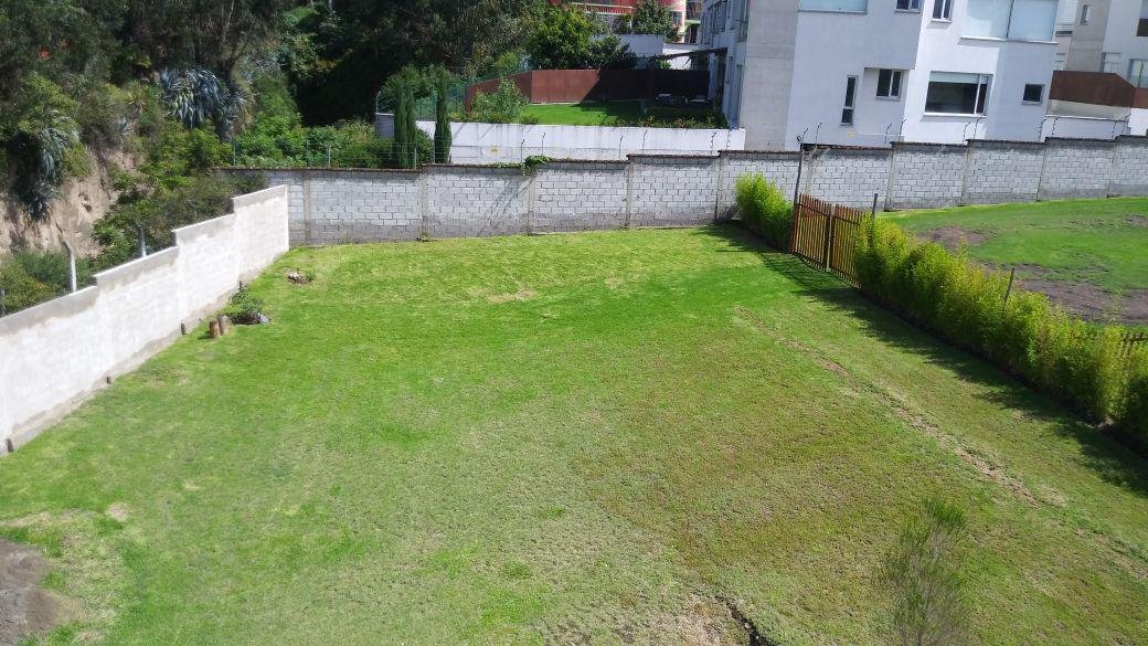 Terreno a Quito, Provincia del Pichincha, Ecuador 1 - 18714745