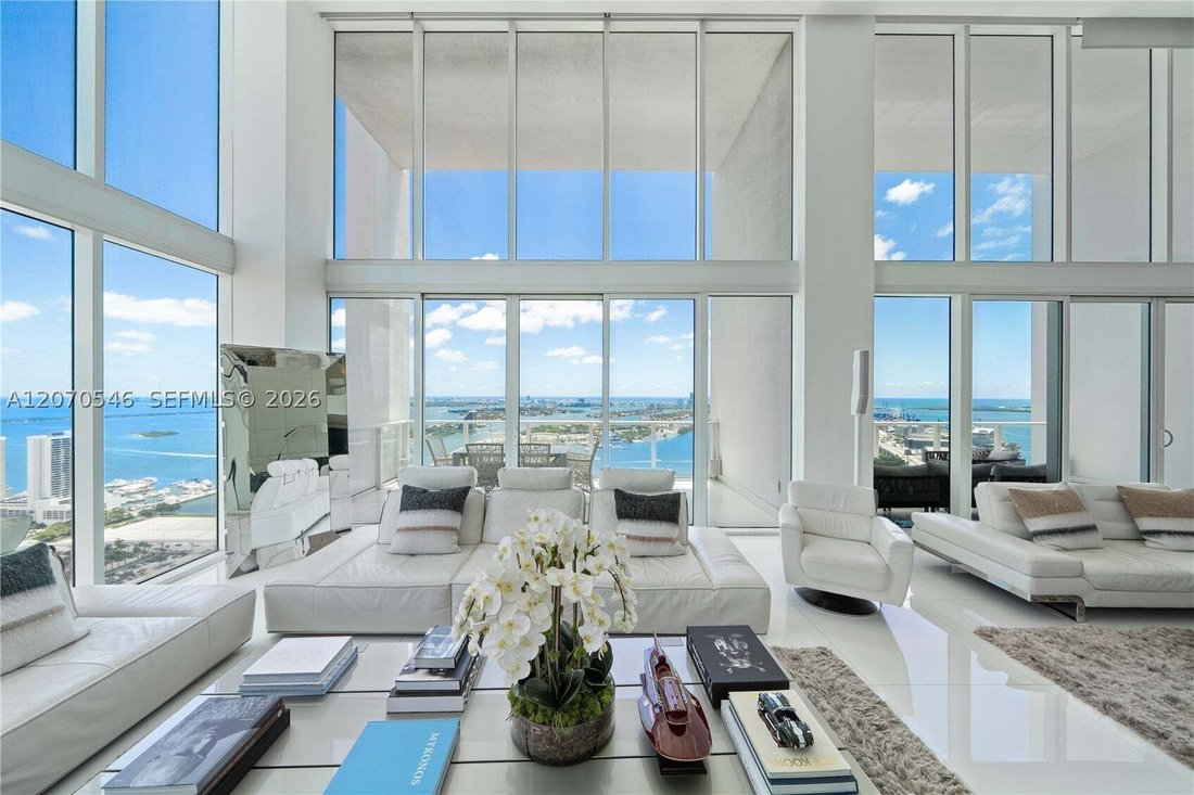Condo in Miami, Florida, United States 4 - 18703127
