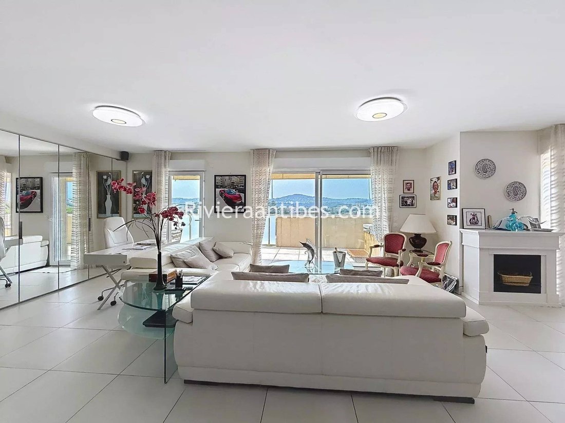 Appartamento a Fontmerle, Antibes, Francia 3 - 15900991