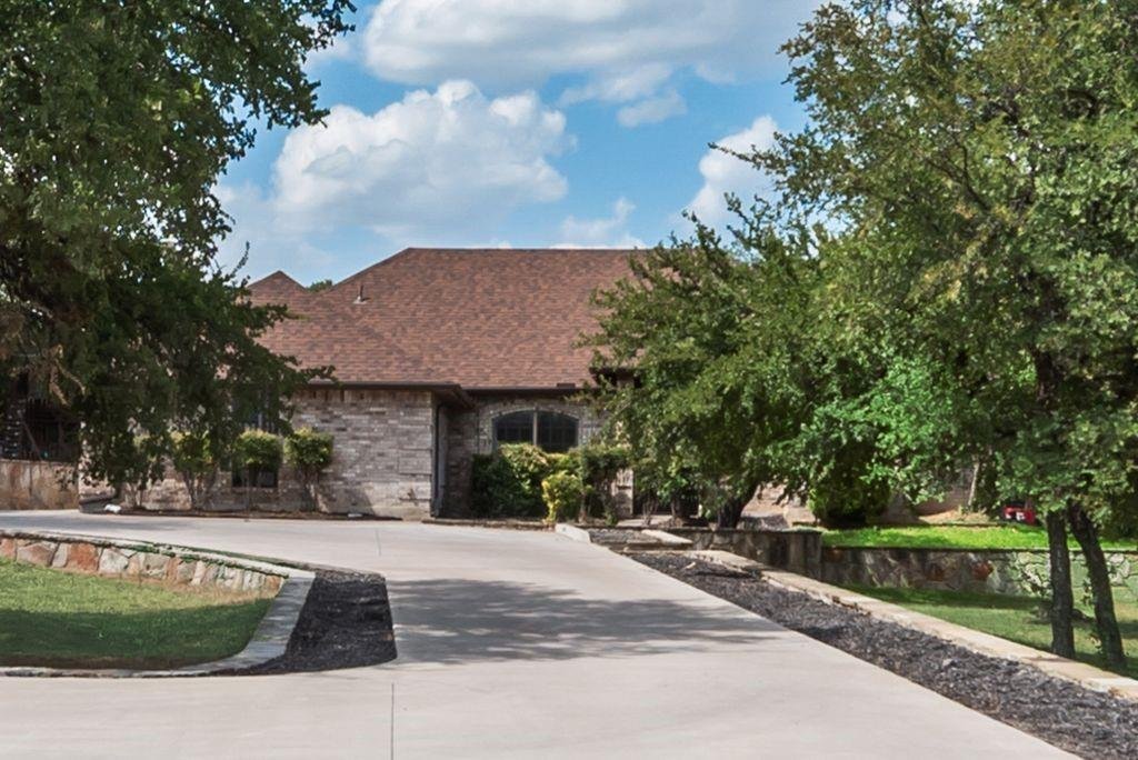 House in Azle, Texas, United States 3 - 18706728