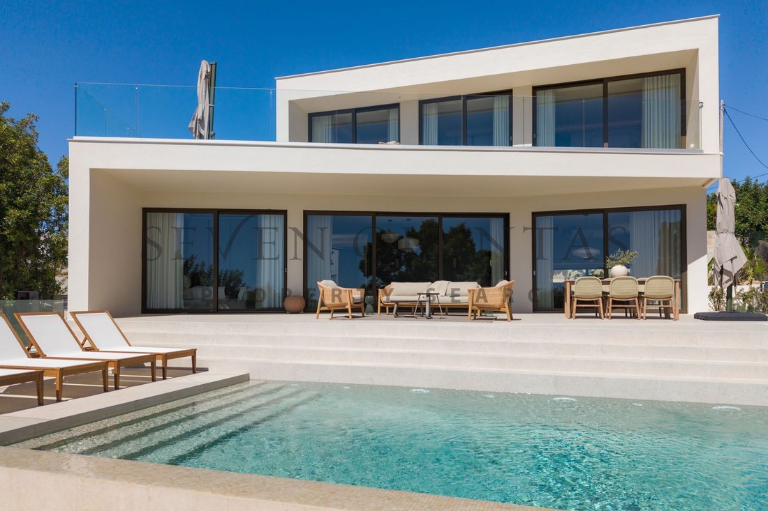 Villa in Loule (Sao Clemente), Algarve, Portugal 1 - 18707227