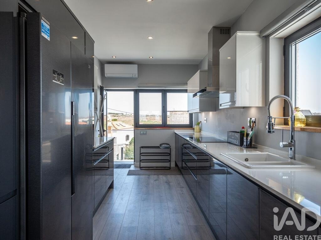 Apartment in Silveira, Lisbon, Portugal 4 - 18709378