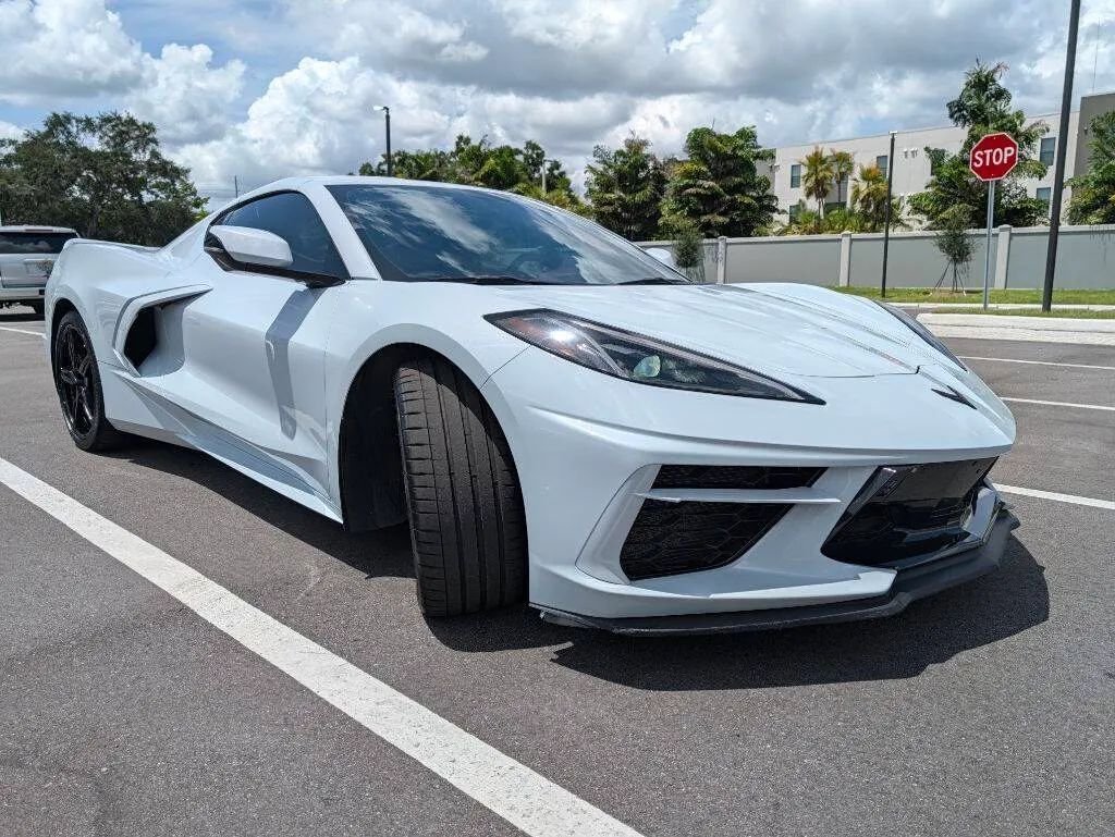 Coupe in Tampa, FL, United States 5 - 18714246